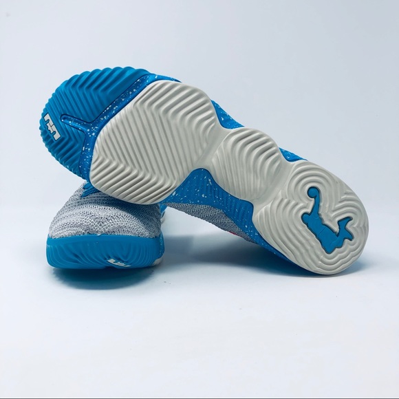 Nike Kids Lebron XVI - Picture 4 of 6